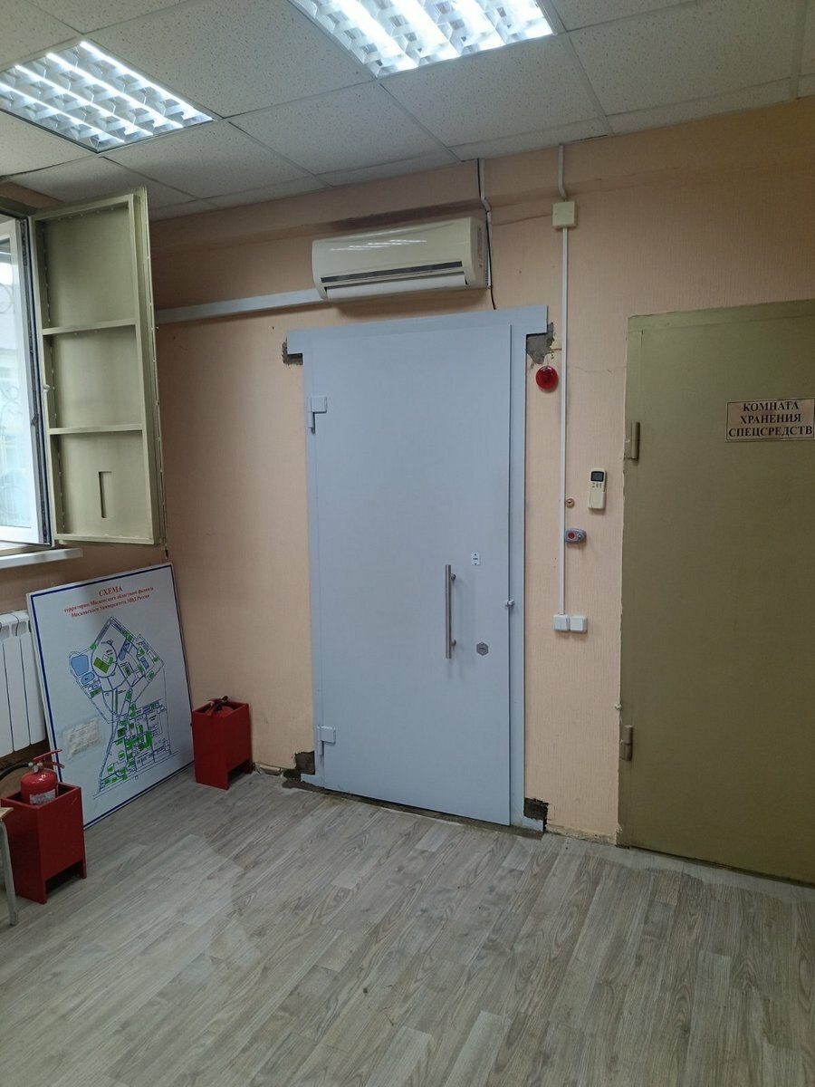 Установка дверей для КХО в городе Руза