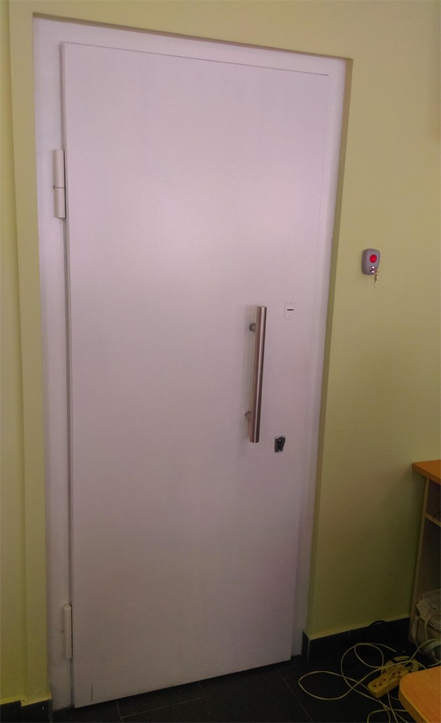 Бронированная металлическая дверь класса Бр-5